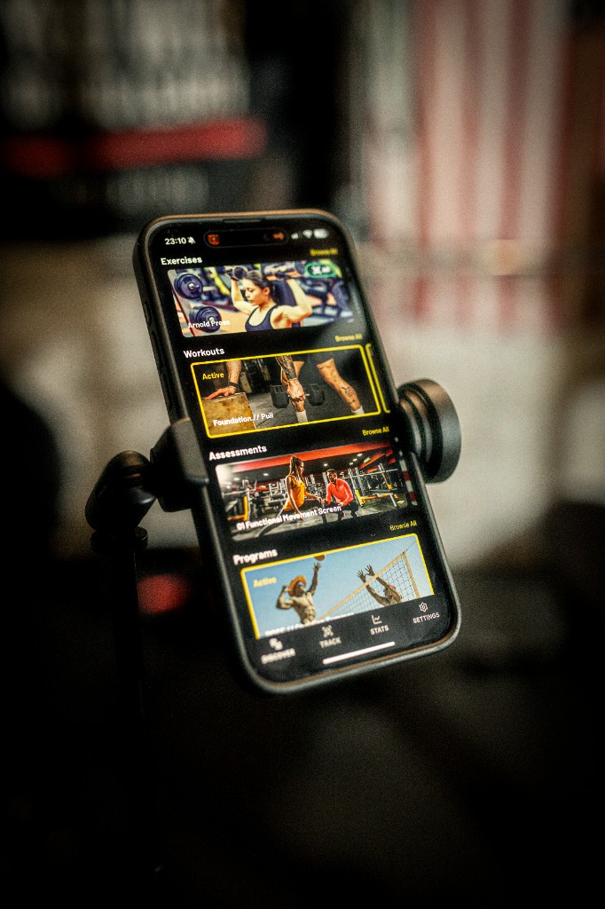 POSE live product screen photo 15.